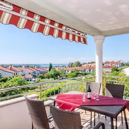 One-bedroom Casa de Férias Poreč